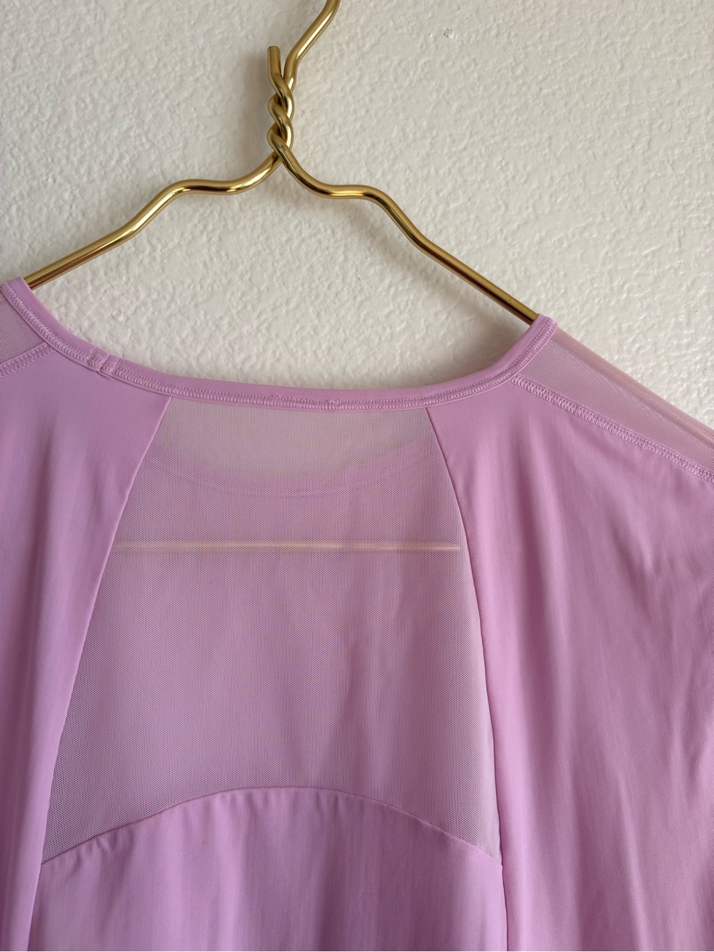 lululemon athletica Light Lilac Short Sleeve Mesh Panel Tee - Picture 5 of 5